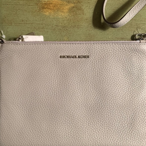 Michael Kors Crossbody - Picture 2 of 6
